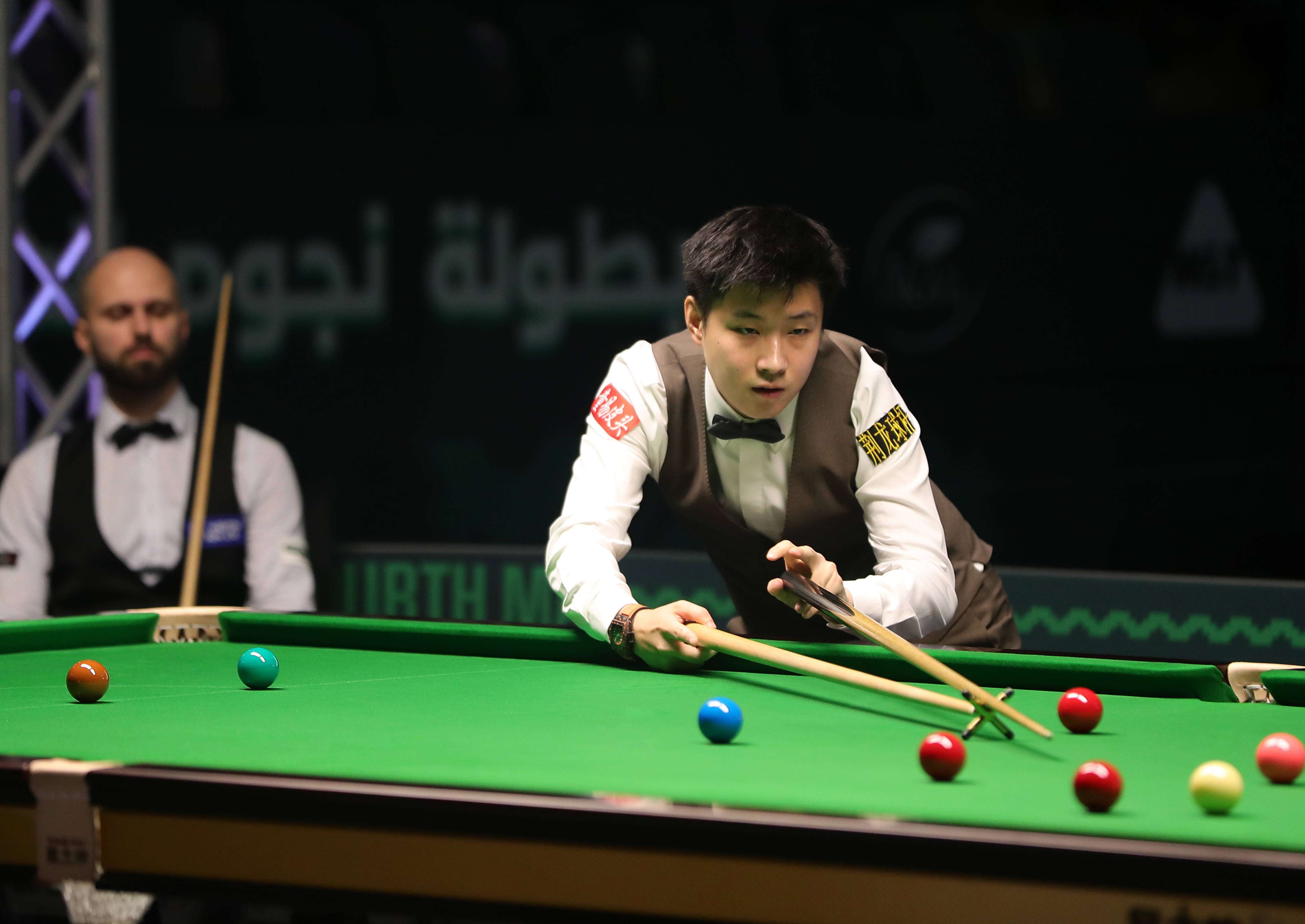 都彰显了英 都彰显了英